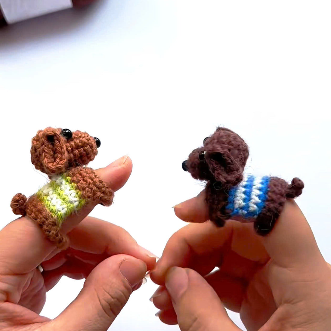 Dachshund Finger Protector Crochet Pattern for Beginner