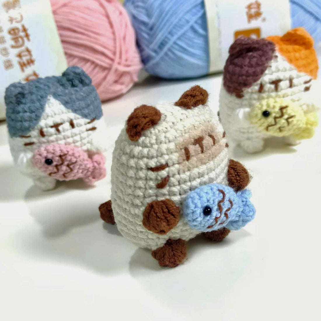 Free Lazy Cat Amigurumi Crochet Pattern for Beginner