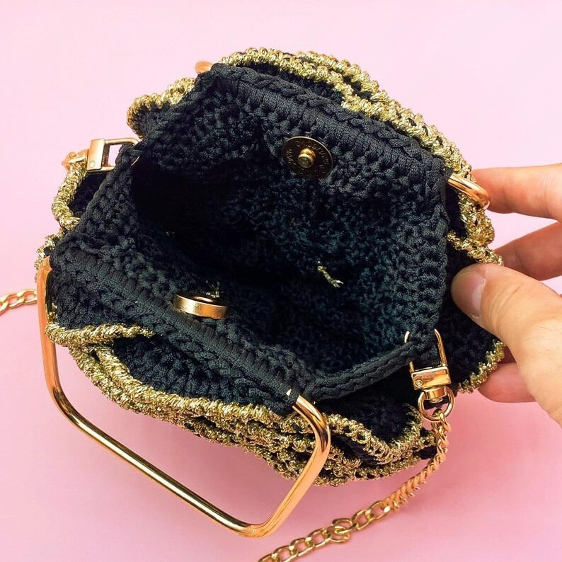 Handmade Crochet Rose Crossbody Bag – Elegant Floral Evening Bag with Chain Strap