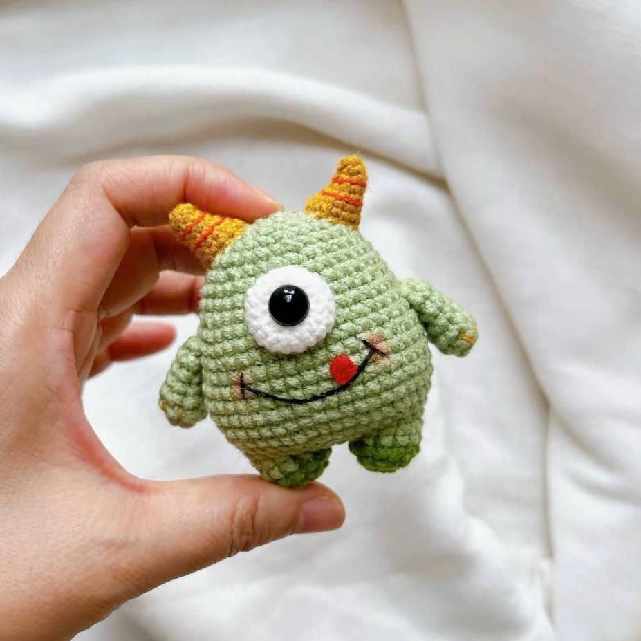 Little Monster Amigurumi Crochet Pattern PDF | Cute Monster Crochet Pattern