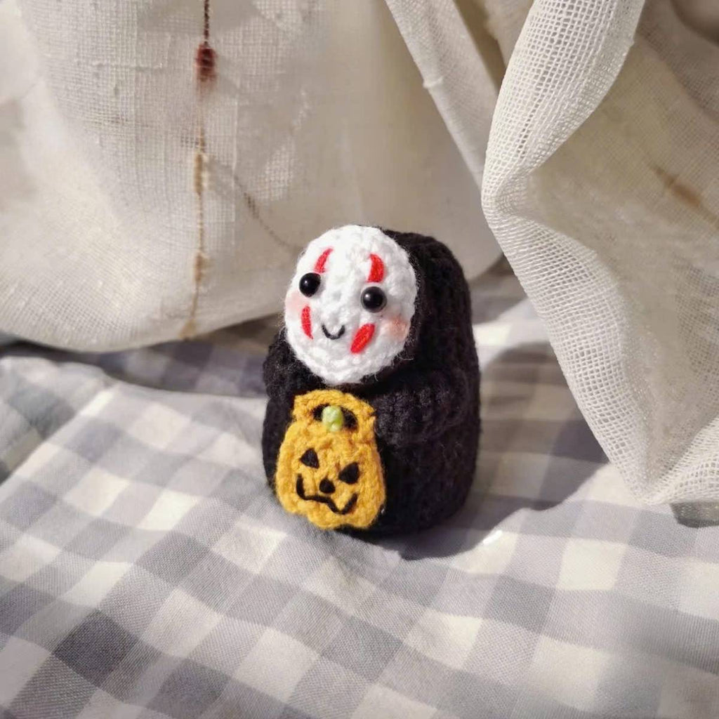 No-Face Crochet Pattern PDF – Macaron with Pumpkin Bucket, Halloween Crochet