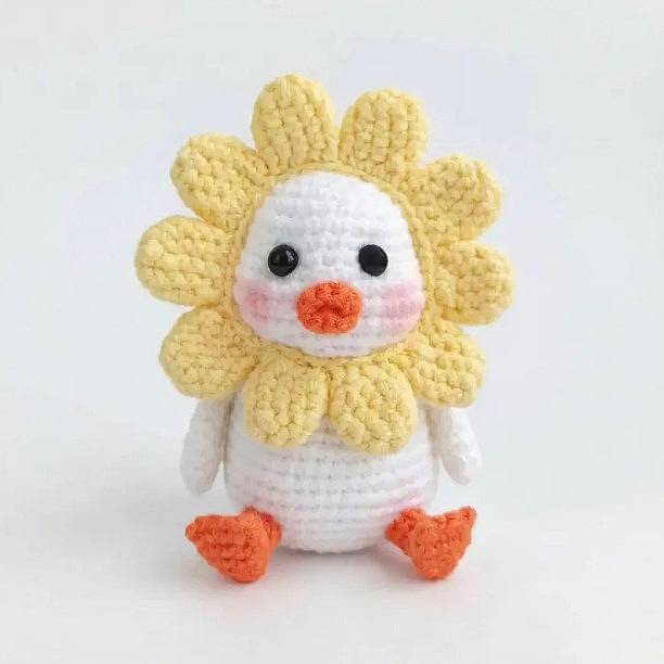 Spring Flower Duck Crochet Pattern PDF –  Beginner Friendly Crochet Plush Tutorial