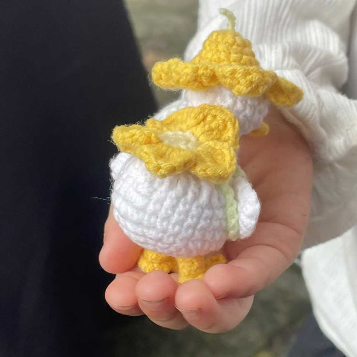 Cute Duck with Sun Hat Amigurumi Crochet Pattern PDF for Beginner