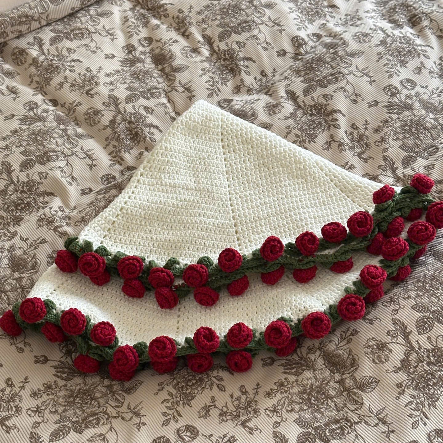 Roses Blanket Crochet Pattern | PDF + Video Tutorial